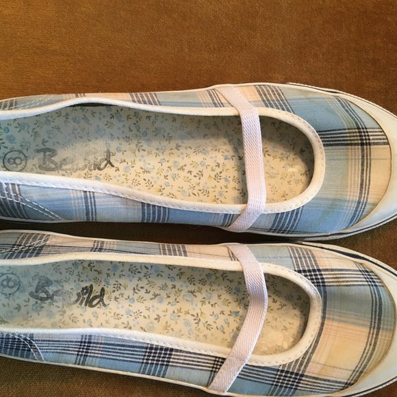 Sneakers, size 8 - Picture 1 of 2